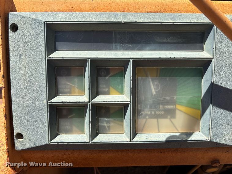 image for item DZ8732 1985 Case 585-D forklift