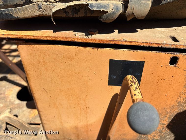 image for item DZ8732 1985 Case 585-D forklift