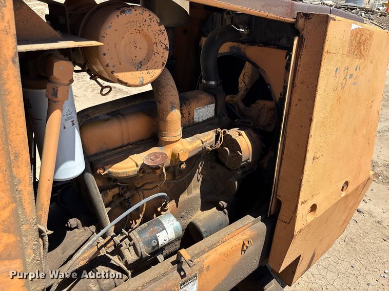 image for item DZ8732 1985 Case 585-D forklift