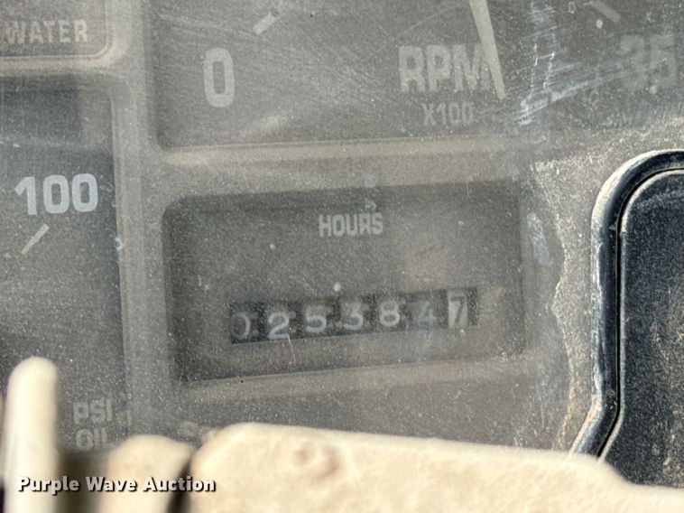 image for item DZ8740 2000 International 4900 flatbed truck