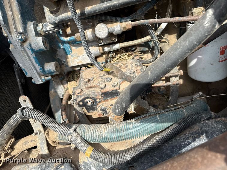 image for item DZ8740 2000 International 4900 flatbed truck