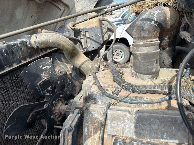 image for item DZ8740 2000 International 4900 flatbed truck