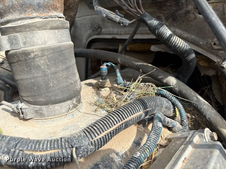 image for item DZ8740 2000 International 4900 flatbed truck