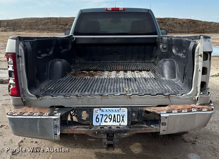 image for item DZ8745 2013 Chevrolet Silverado 1500 pickup truck