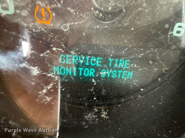 image for item DZ8745 2013 Chevrolet Silverado 1500 pickup truck