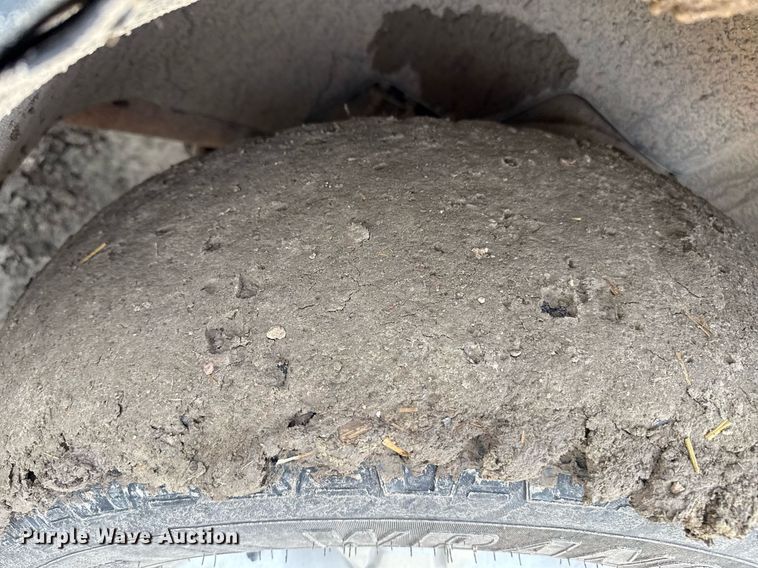 image for item DZ8745 2013 Chevrolet Silverado 1500 pickup truck