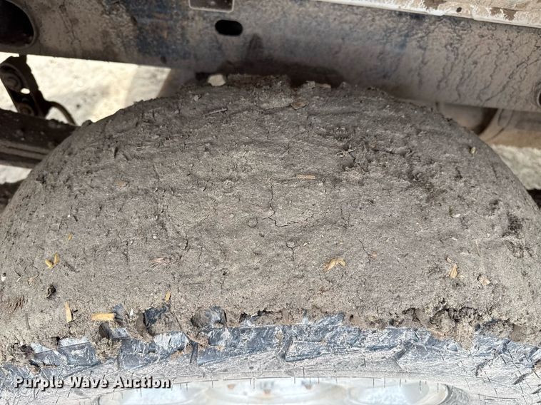 image for item DZ8745 2013 Chevrolet Silverado 1500 pickup truck