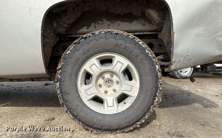 image for item DZ8745 2013 Chevrolet Silverado 1500 pickup truck