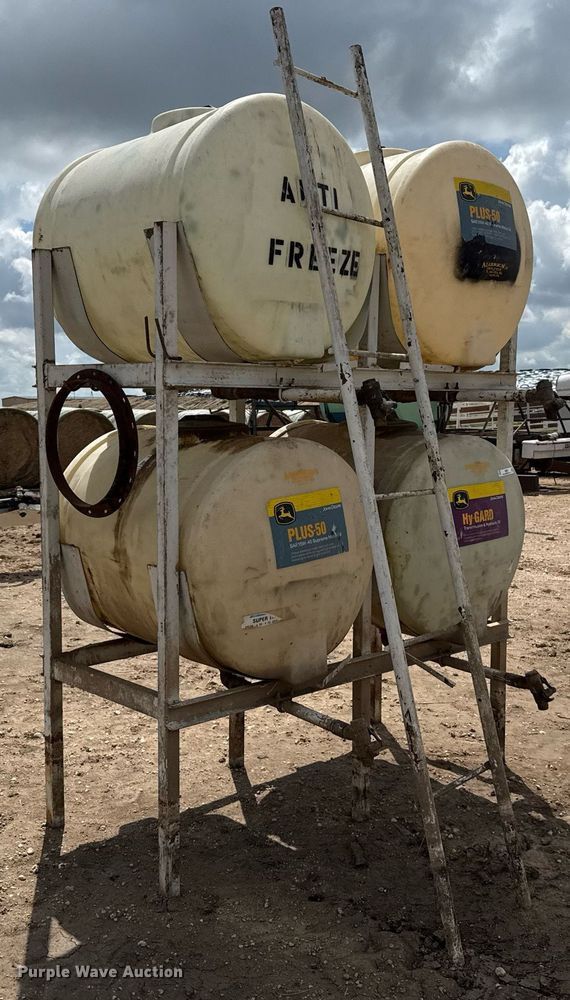 image for item DZ8751 (4) 150 gallon tanks