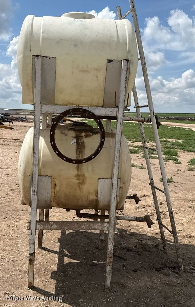 image for item DZ8751 (4) 150 gallon tanks