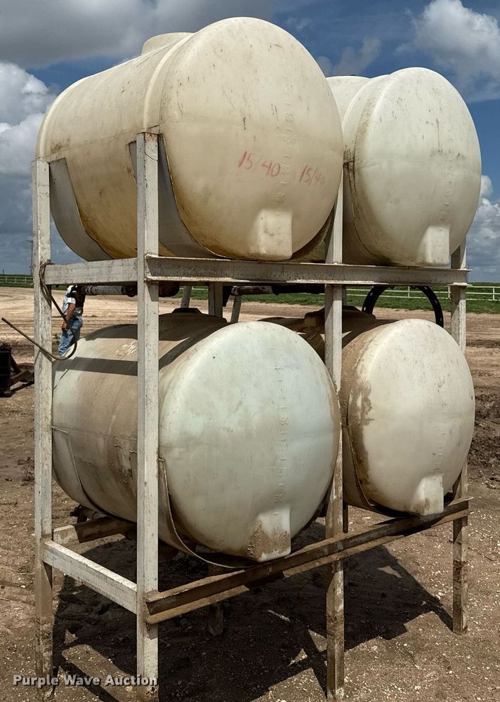 image for item DZ8751 (4) 150 gallon tanks