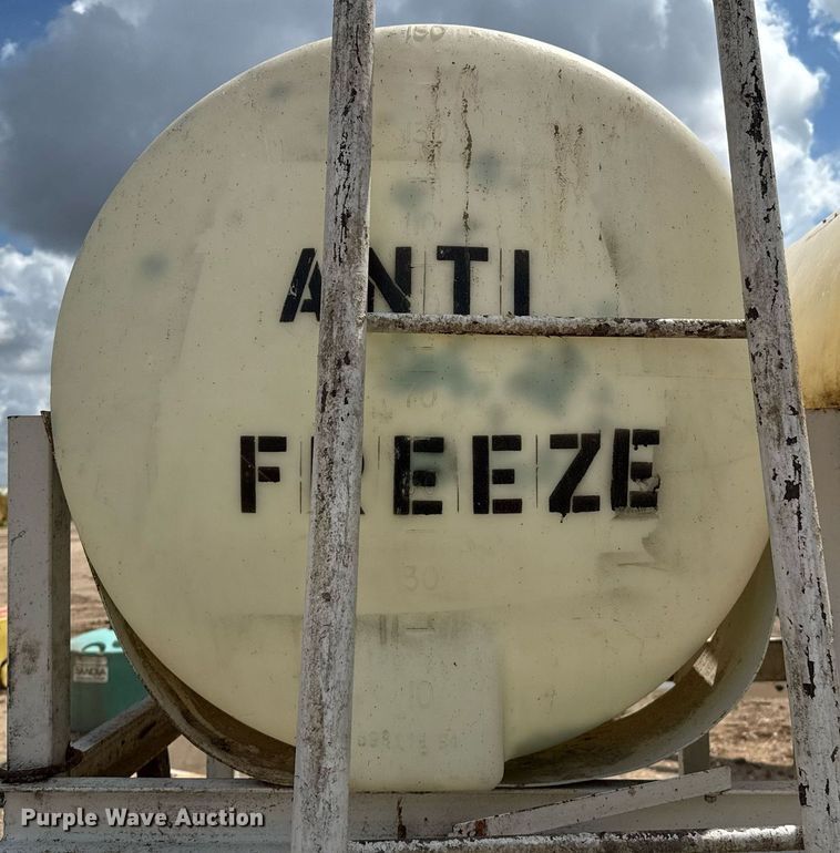 image for item DZ8751 (4) 150 gallon tanks