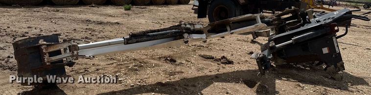 image for item DZ8752 Bobcat 811 skid steer backhoe