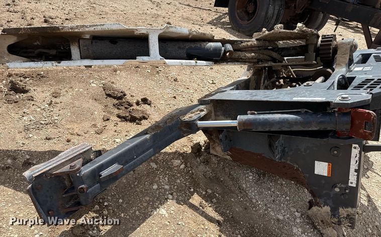 image for item DZ8752 Bobcat 811 skid steer backhoe