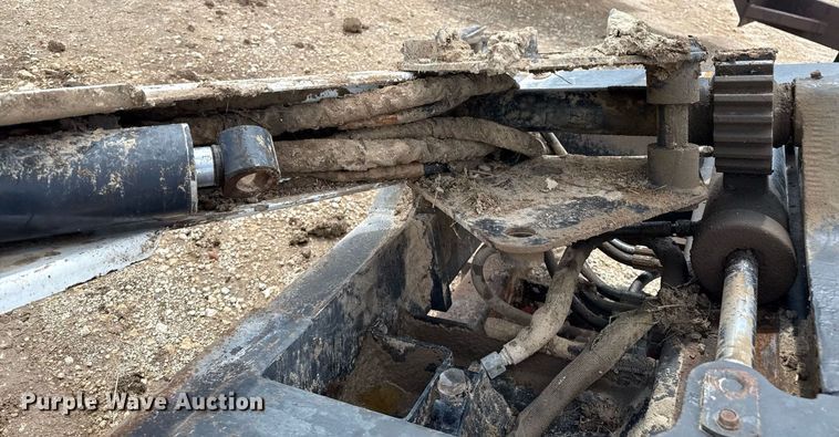 image for item DZ8752 Bobcat 811 skid steer backhoe