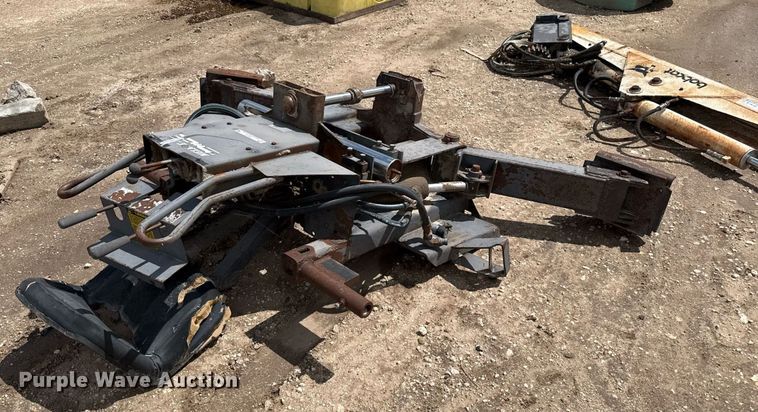 image for item DZ8753 Bobcat 911 skid steer backhoe