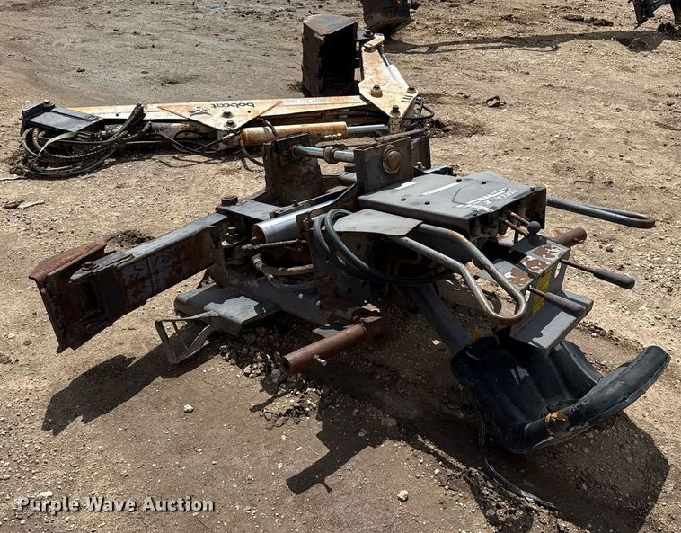 image for item DZ8753 Bobcat 911 skid steer backhoe