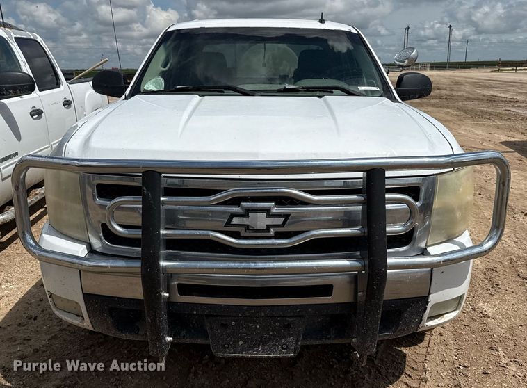 image for item DZ8757 2010 Chevrolet Silverado 1500 Crew Cab pickup truck