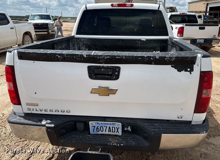 image for item DZ8757 2010 Chevrolet Silverado 1500 Crew Cab pickup truck