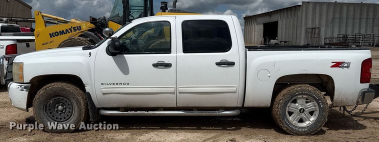 image for item DZ8757 2010 Chevrolet Silverado 1500 Crew Cab pickup truck