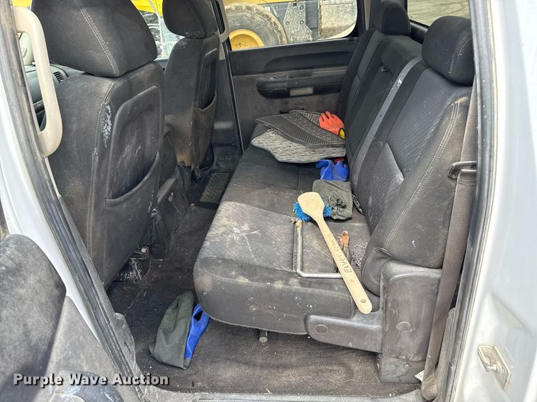 image for item DZ8757 2010 Chevrolet Silverado 1500 Crew Cab pickup truck