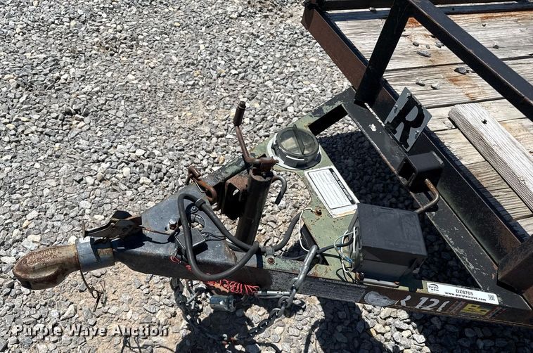 image for item DZ8765 2007 Tilt deck utility trailer