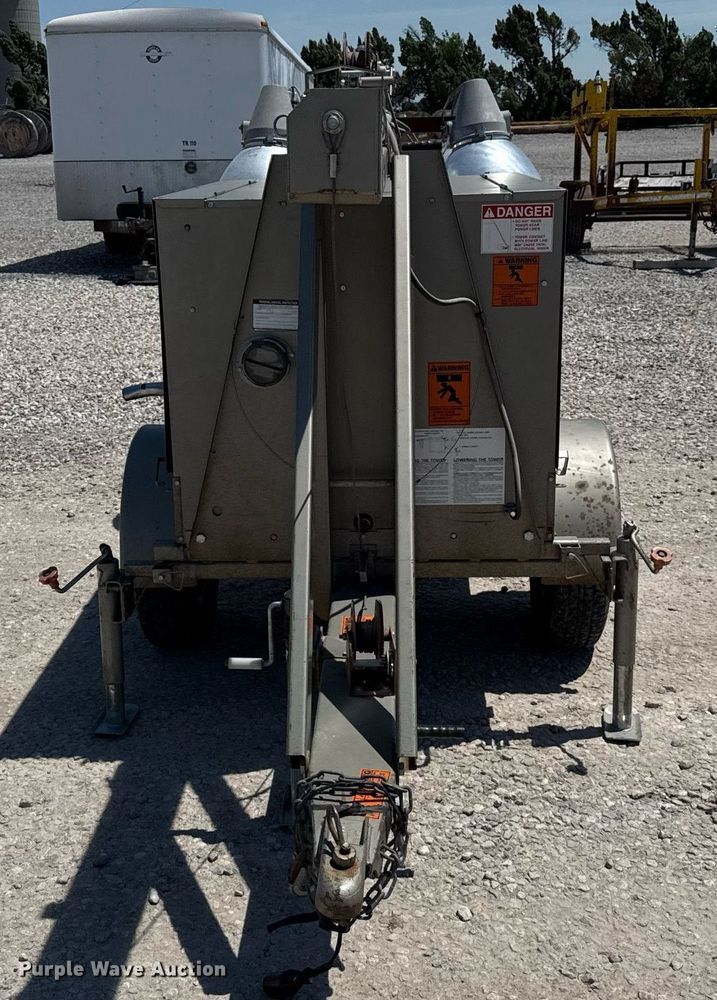 image for item DZ8766 1994 Winco light plant