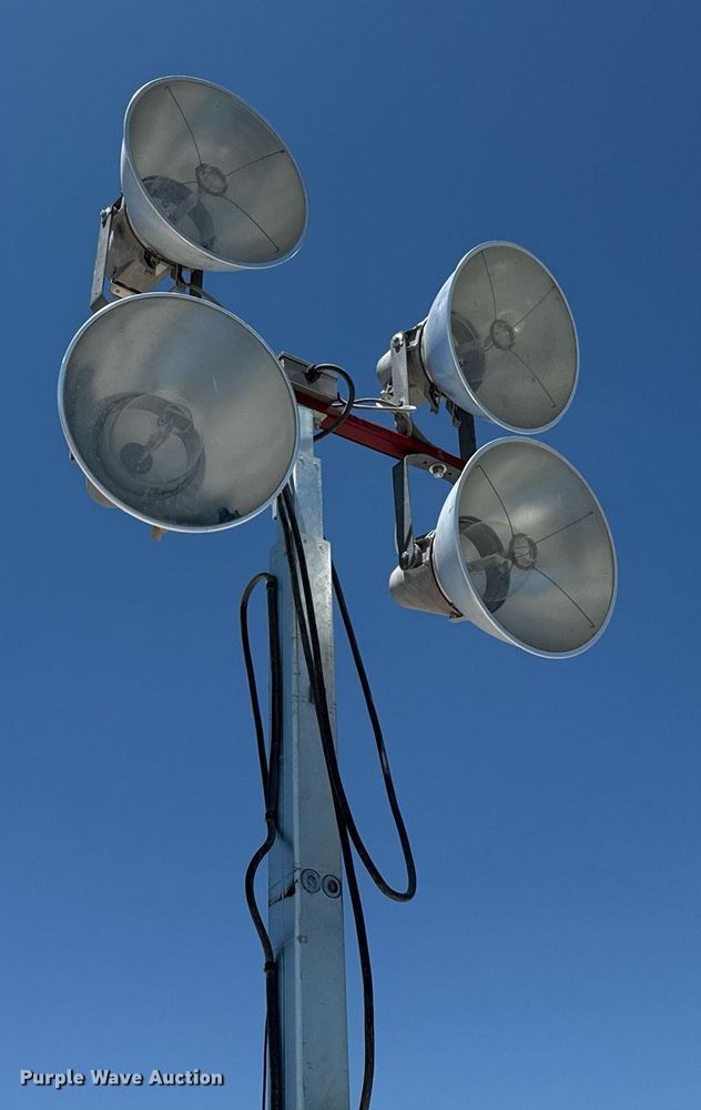 image for item DZ8766 1994 Winco light plant