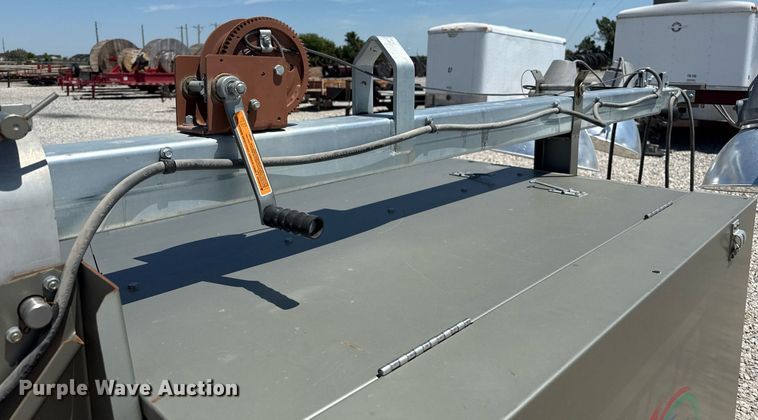 image for item DZ8766 1994 Winco light plant