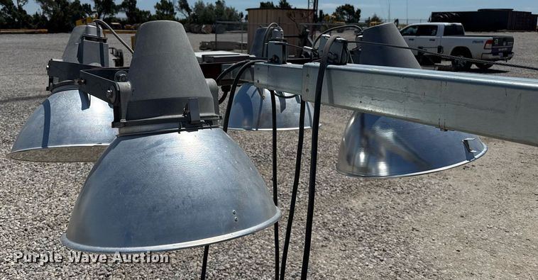 image for item DZ8766 1994 Winco light plant