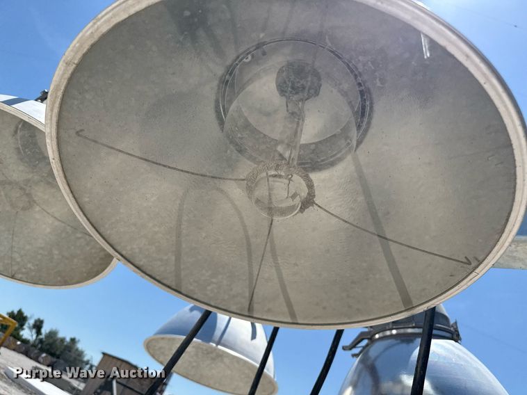 image for item DZ8766 1994 Winco light plant