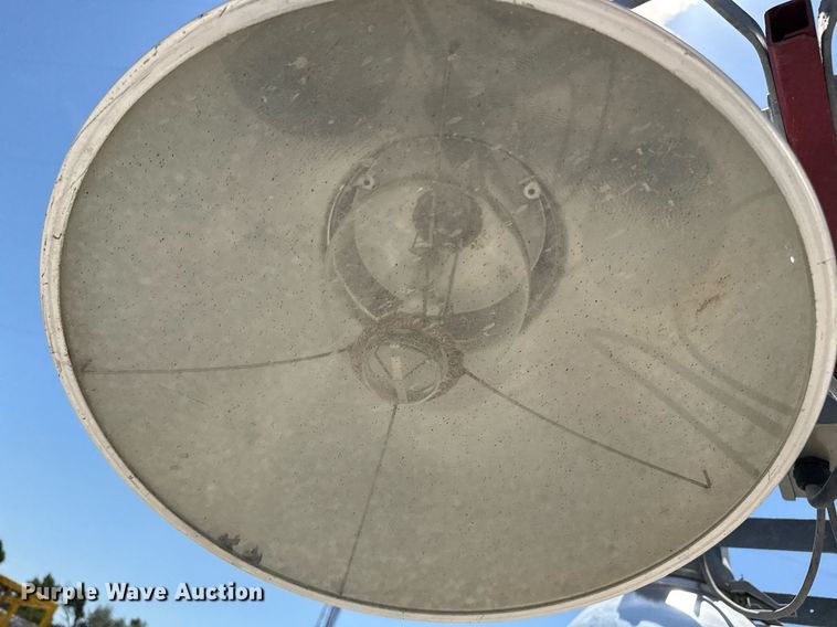 image for item DZ8766 1994 Winco light plant