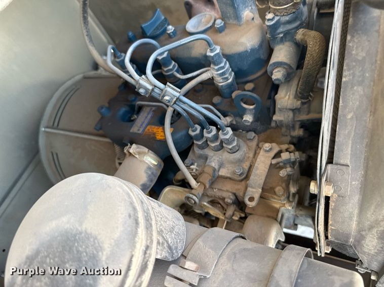 image for item DZ8766 1994 Winco light plant