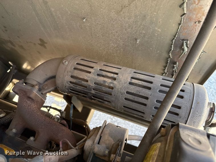 image for item DZ8766 1994 Winco light plant