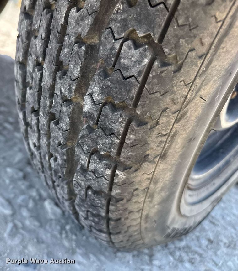 image for item DZ8766 1994 Winco light plant