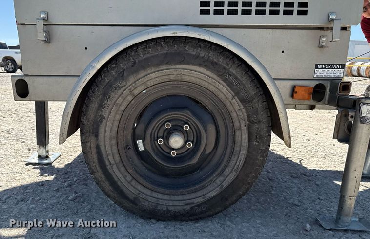 image for item DZ8766 1994 Winco light plant