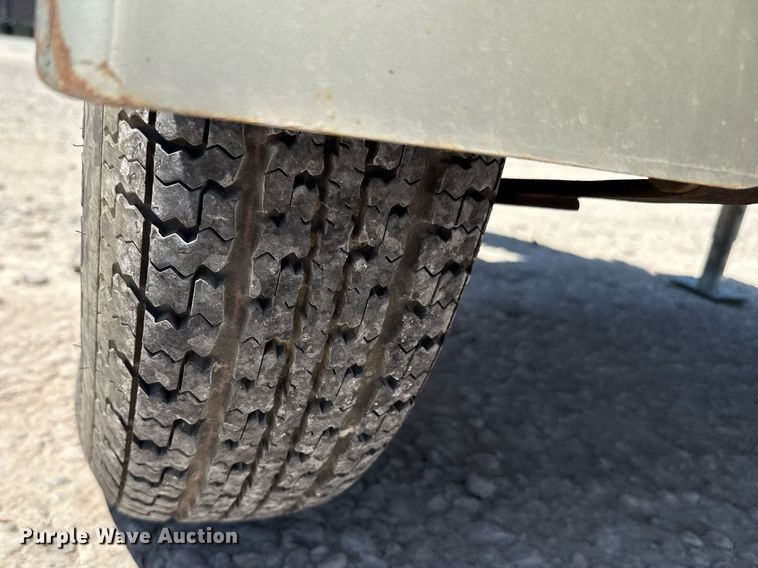 image for item DZ8766 1994 Winco light plant