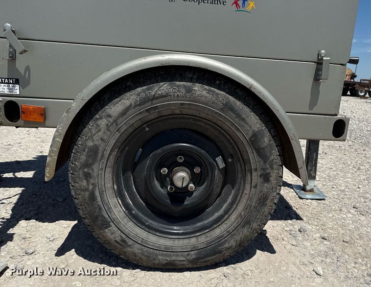 image for item DZ8766 1994 Winco light plant