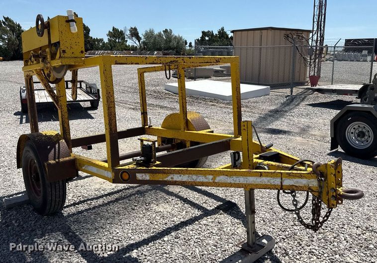 image for item DZ8767 2001 Top reel trailer