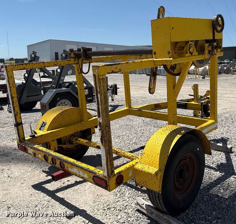 image for item DZ8767 2001 Top reel trailer