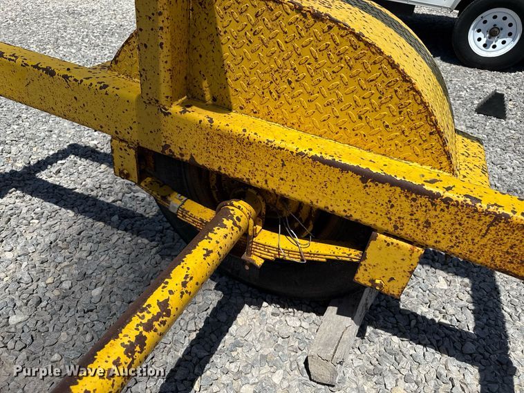 image for item DZ8767 2001 Top reel trailer