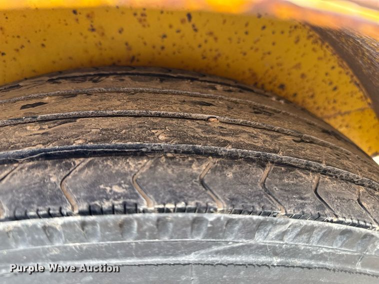 image for item DZ8767 2001 Top reel trailer