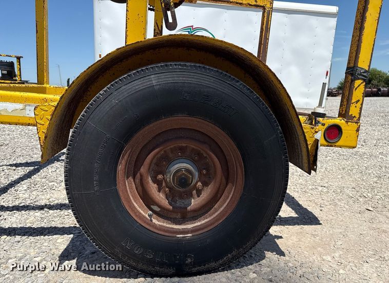 image for item DZ8767 2001 Top reel trailer