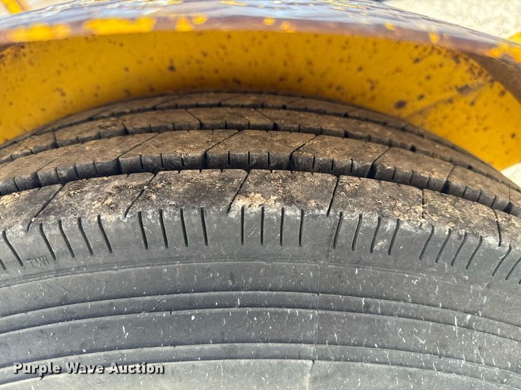 image for item DZ8767 2001 Top reel trailer