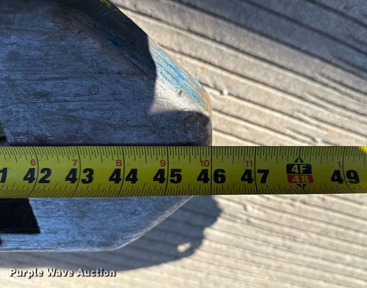 image for item DZ8769 Yale MPB045VG pallet jack