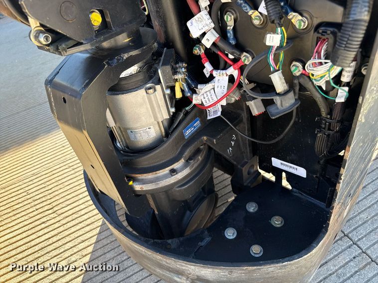 image for item DZ8769 Yale MPB045VG pallet jack