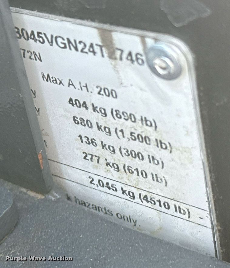 image for item DZ8769 Yale MPB045VG pallet jack