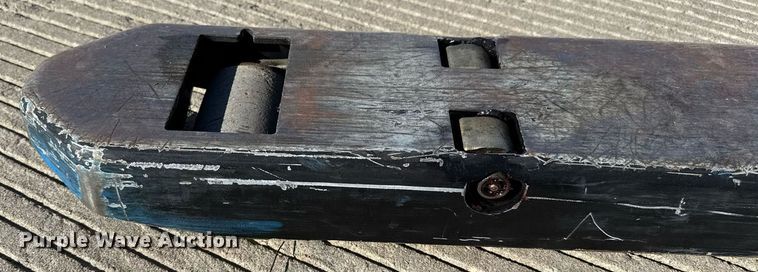 image for item DZ8770 Yale MPB045VG pallet jack