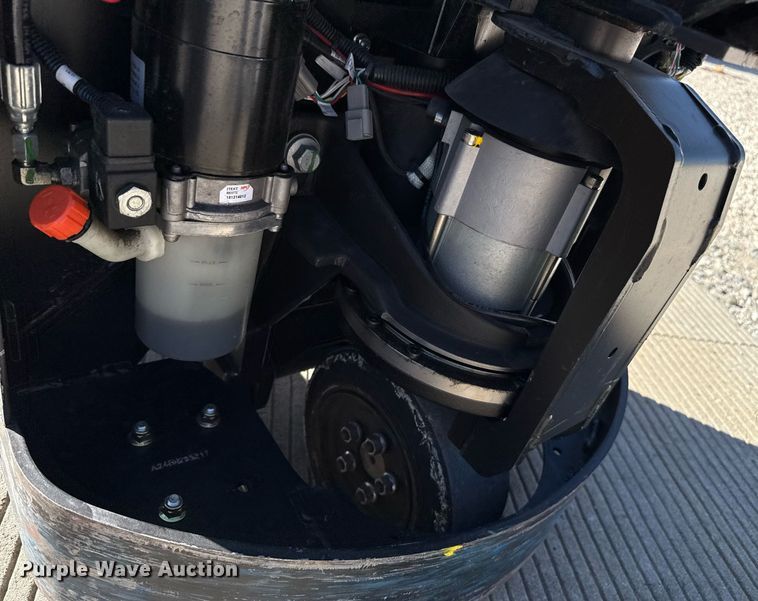 image for item DZ8770 Yale MPB045VG pallet jack