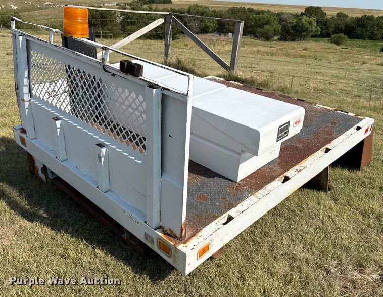 image for item DZ8838 Pickup flatbed